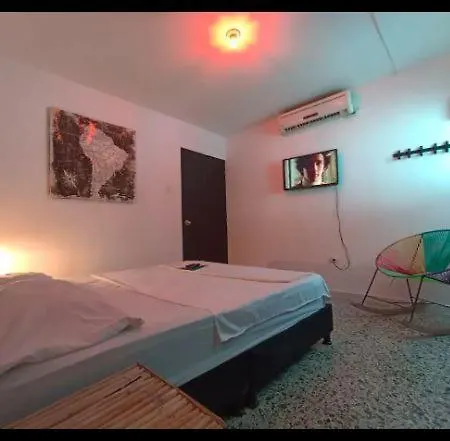 Hostal Casa Tamarindo *